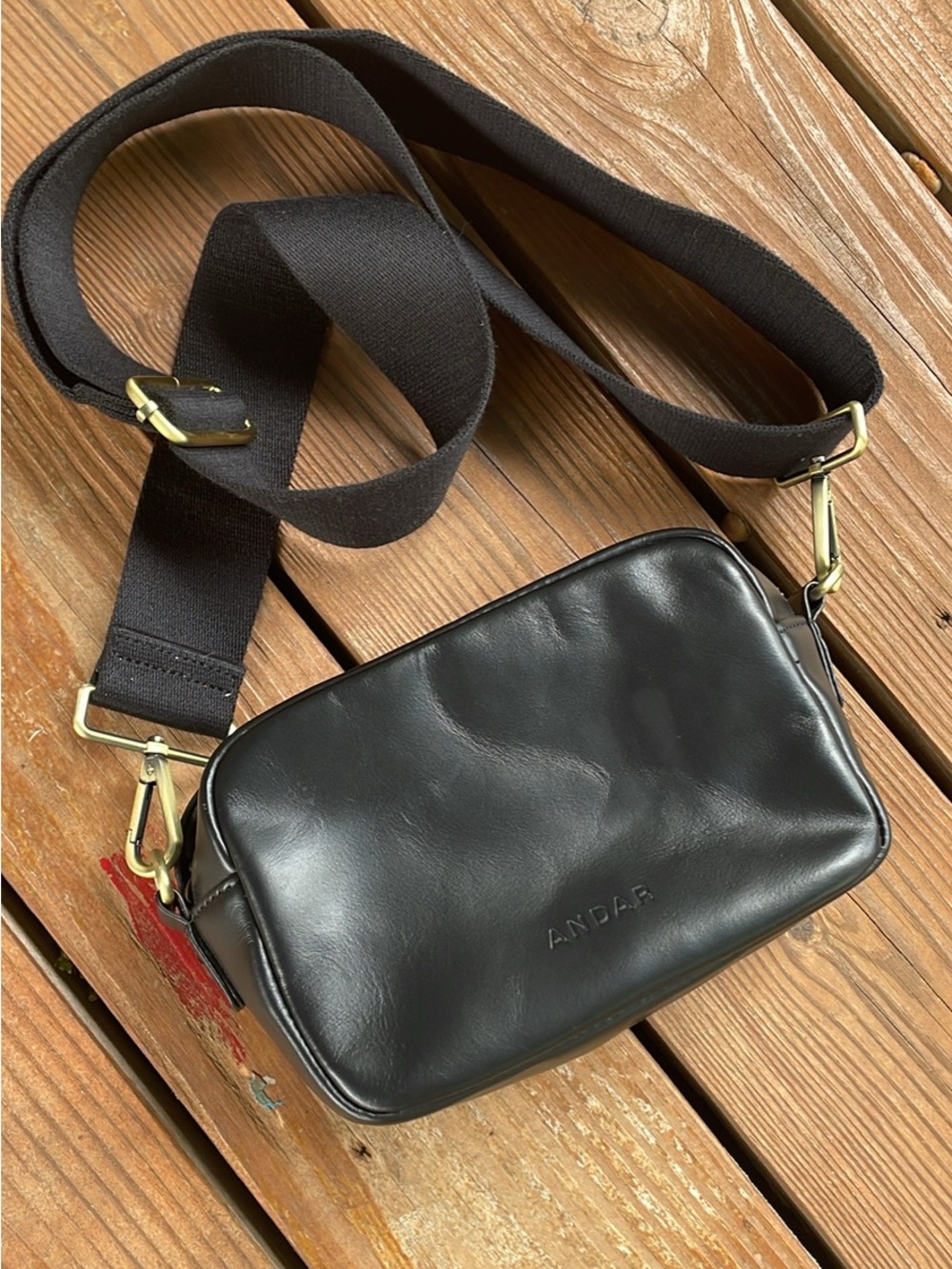 ANDAR Black Leather Crossbody Bag with Wide Adjustable Strap